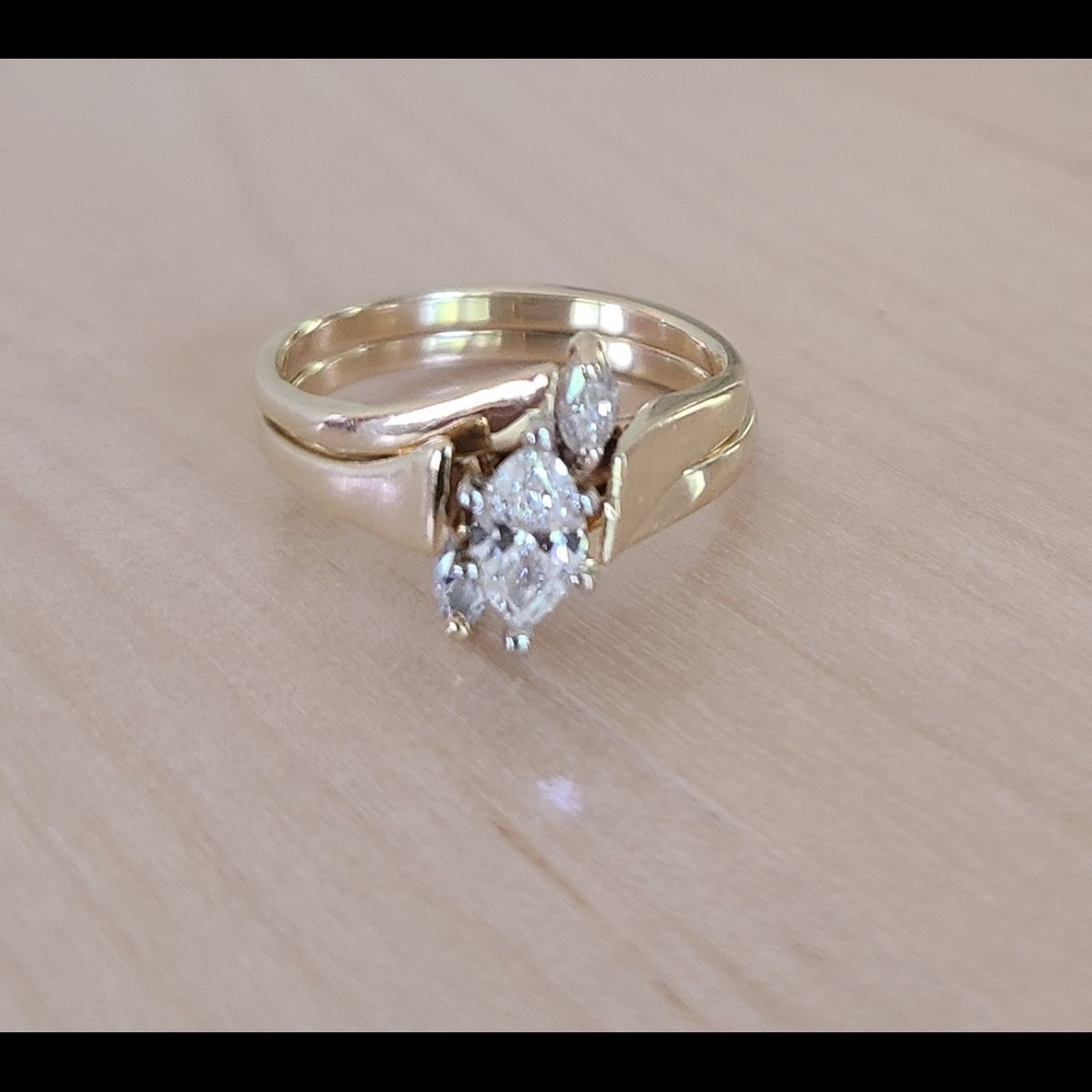 Marquis 14k gold ring